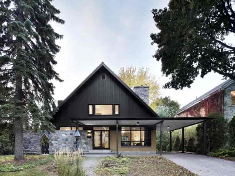 stylish-country-house-near-montreal-facade90a80f11-2692-d169-8112-fe514b9752dae0baeb87-a3f0-184b-dcba-4211fcc453e0F6B10671-90FF-7225-39E8-11ACB947C5CC.jpg
