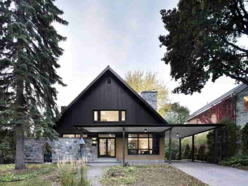 stylish-country-house-near-montreal-facade90a80f11-2692-d169-8112-fe514b9752dafd58bf43-0278-bc90-1741-4de4c09c5ac3B9709AD1-45F1-F887-01D8-EFA73EC6885E.jpg